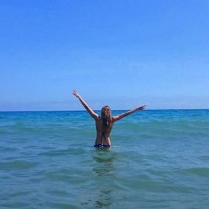 Meet your Posher, Mira